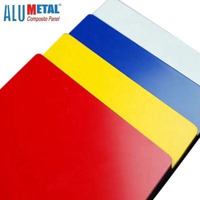 0,4 mm 1250 mm ognioodporny aluminiowy panel kompozytowy PE Malowany czarny arkusz Acp AA3003