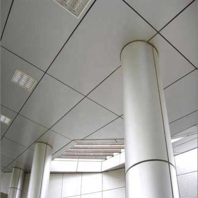 1570 mm 5 mm Aluminiowa okładzina ścienna Zewnętrzna okładzina ścienna Materiał kompozytowy Rdzeń LDPE