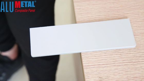 1220MM ACM Zewnętrzny ognioodporny aluminiowy panel kompozytowy 4MM Lekki antybakteryjny SGS