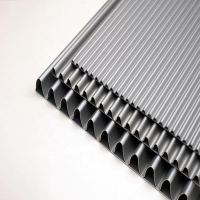 1500 X 4000 Mm A2 FR Faliste aluminiowe blachy dachowe Panel kompozytowy na dach LDPE