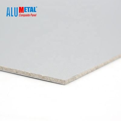 0,06 mm Ognioodporny aluminiowy panel kompozytowy 1570 mm Architektoniczne zewnętrzne panele ścienne Nacreous