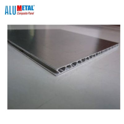 1500MM FEVE Aluminiowy panel falisty Wnętrze Arkusz ACP z połyskiem 5800 mm