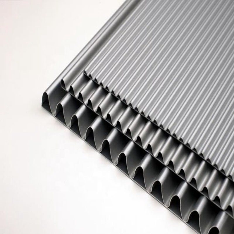 1500 X 4000 Mm A2 FR Faliste aluminiowe blachy dachowe Panel kompozytowy na dach LDPE